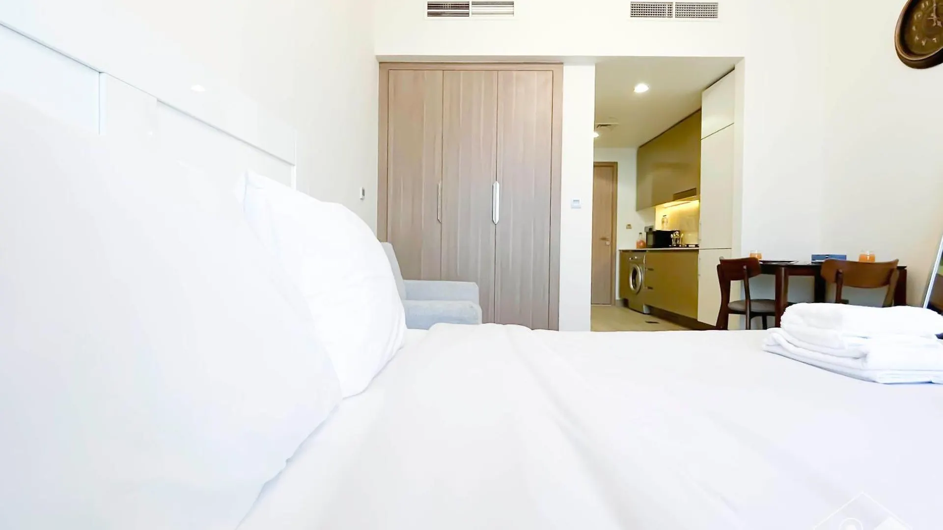 Azizi Riviera Elegant Studio With Great Amenities Dubai Apartment