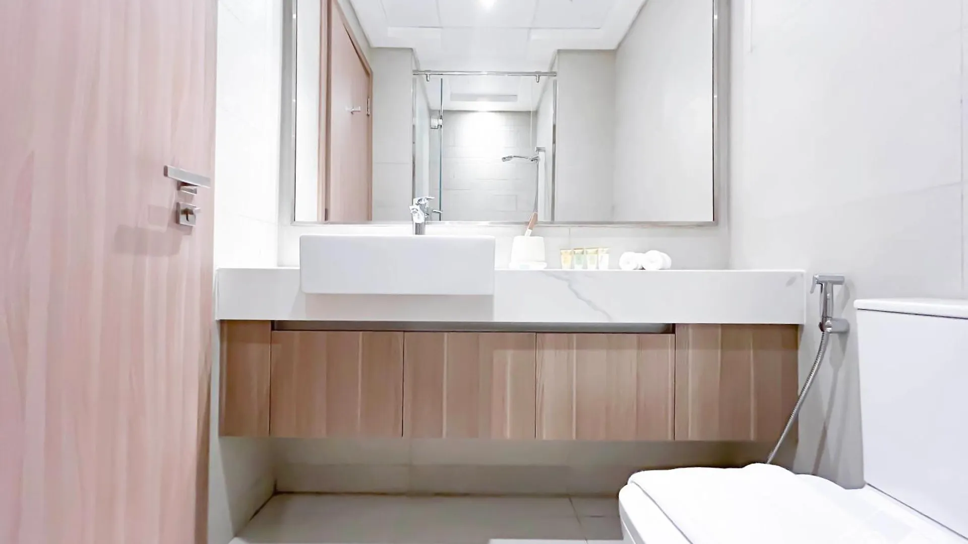 Azizi Riviera Elegant Studio With Great Amenities Dubaï